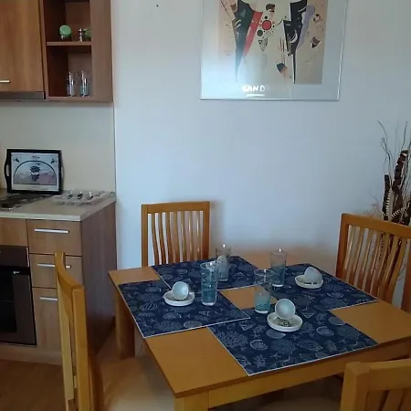 Holidays Kassandra Sunny Lägenhet Slăntjev Brjag